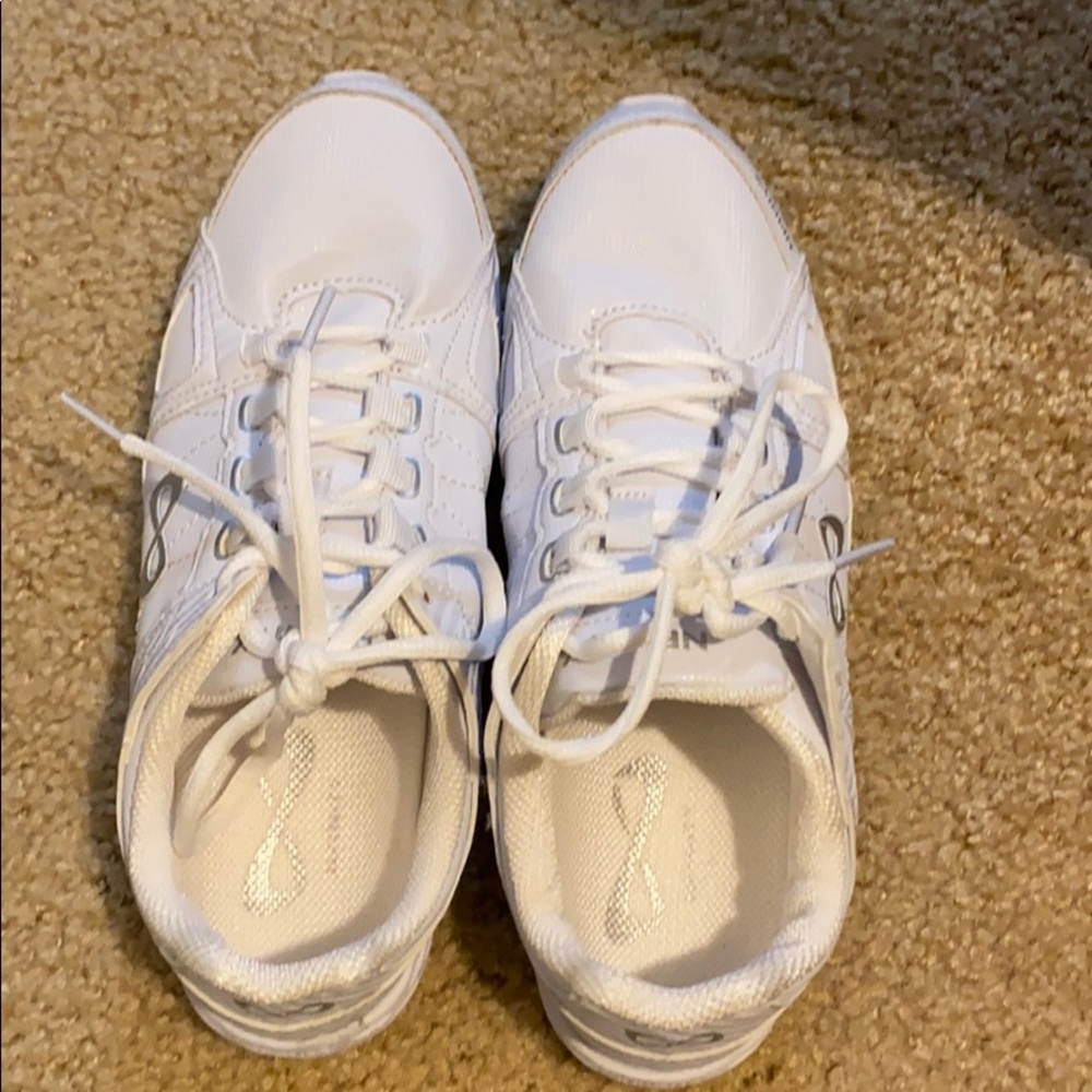 nfinity cheer shoes